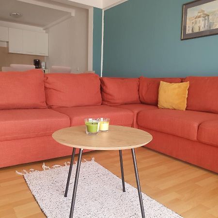 Cozy Two-Bedroom Apartment Задар Екстериор снимка