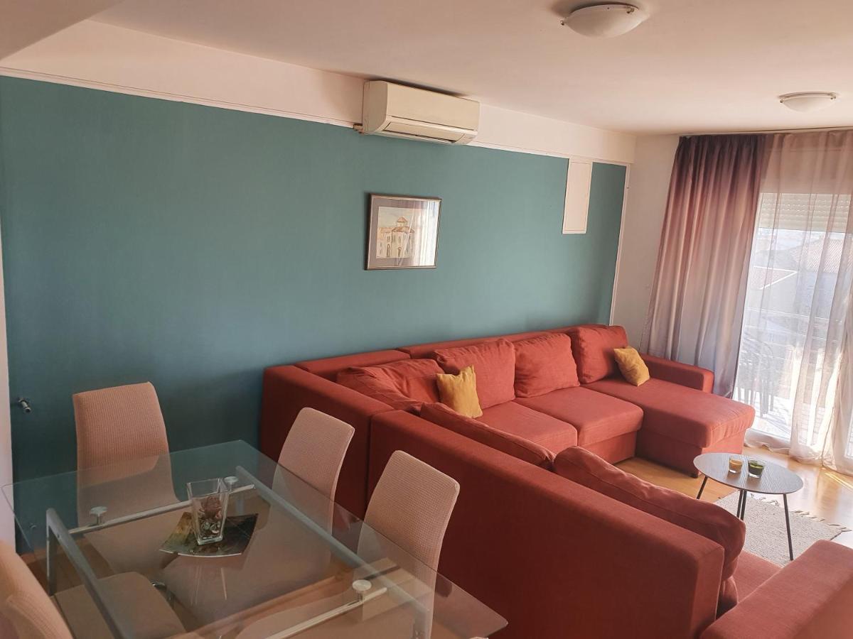 Cozy Two-Bedroom Apartment Задар Екстериор снимка