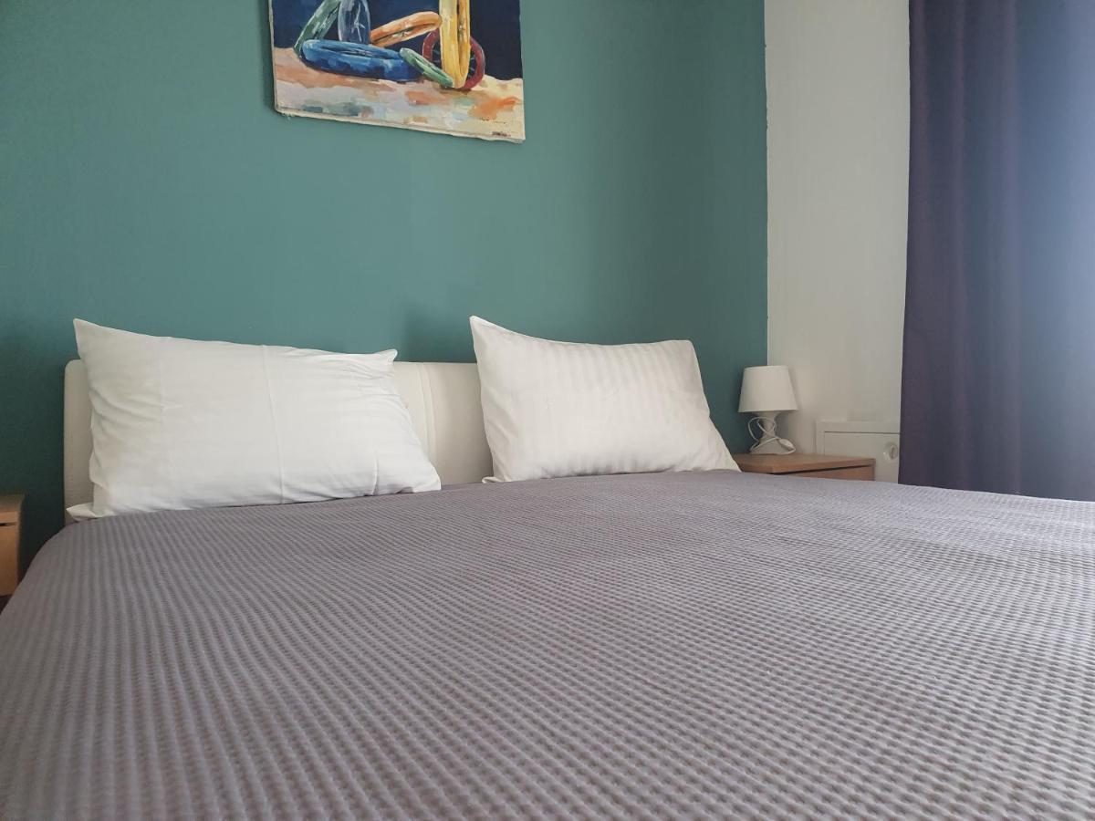 Cozy Two-Bedroom Apartment Задар Екстериор снимка